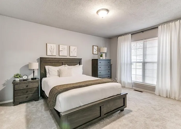 Freshly Remodeled Retreat Awaits! * Tulsa