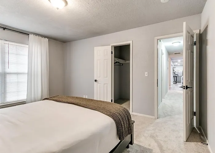 Holiday home Freshly Remodeled Retreat Awaits!