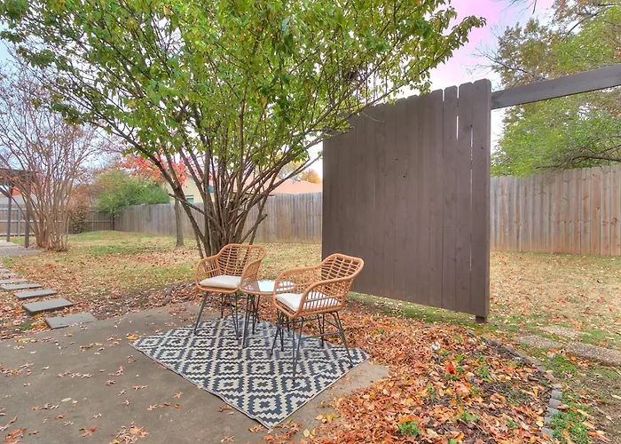Freshly Remodeled Retreat Awaits! *